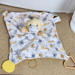 Modern Baby Giraffe Security Blanket Lovey Teether Toy White yellow gray Rattle‎